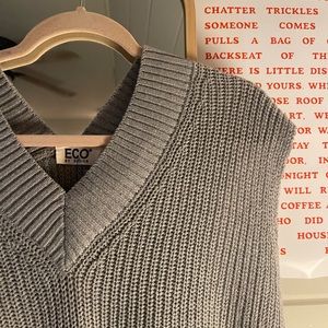 Oversized Grey Sweater Vest Size L